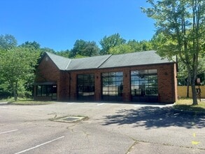9215 Quioccasin Rd, Richmond, VA à louer Photo intérieure– Image 2 sur 3
