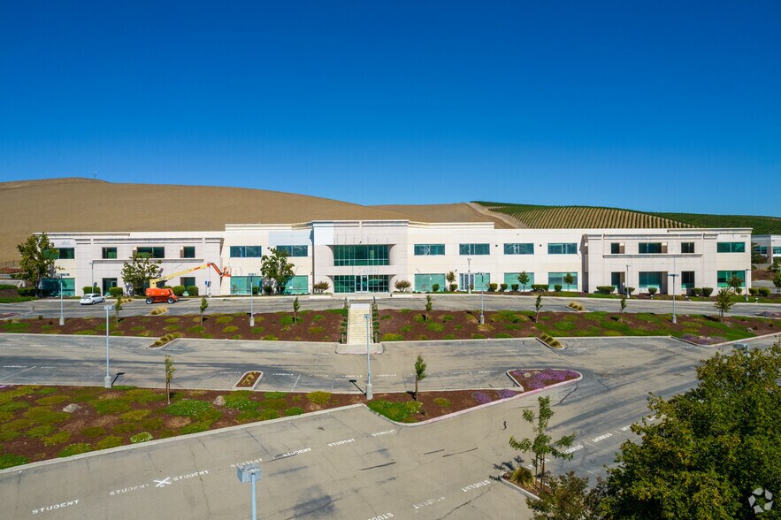 3090 Independence Dr, Livermore, CA à louer - Photo de l’immeuble – Image 2 sur 5