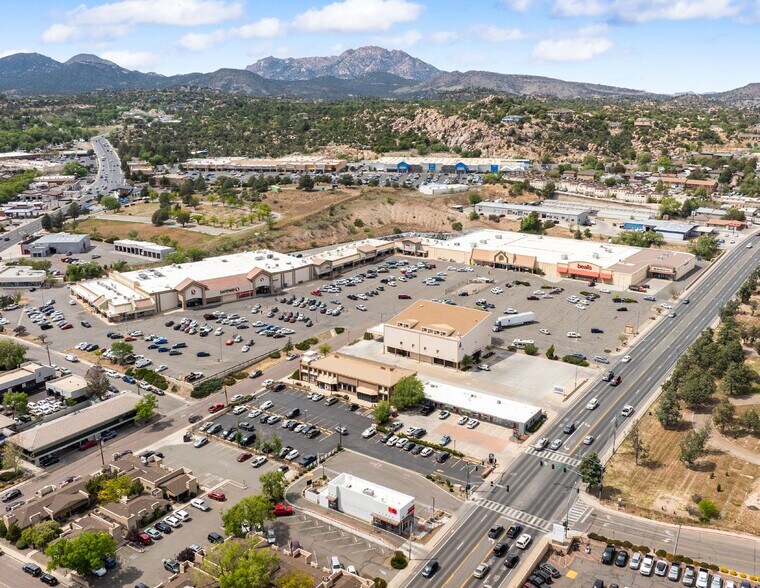 1042-1048 Willow Creek Rd, Prescott, AZ à louer - Photo de l’immeuble – Image 2 sur 9