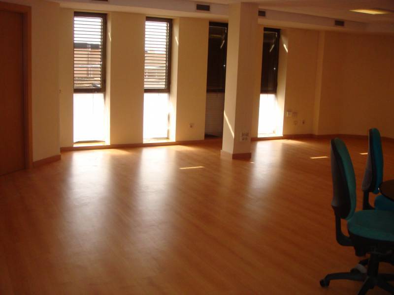 Bureau dans Manresa, Barcelona à louer Photo intérieure– Image 1 sur 8