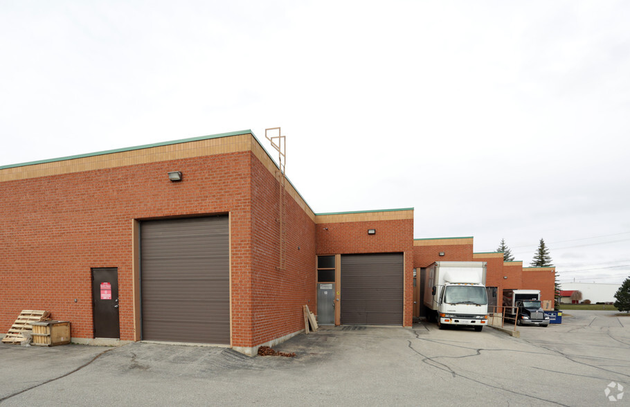 1730 Bishop St N, Cambridge, ON à vendre - Photo de l’immeuble – Image 2 sur 17