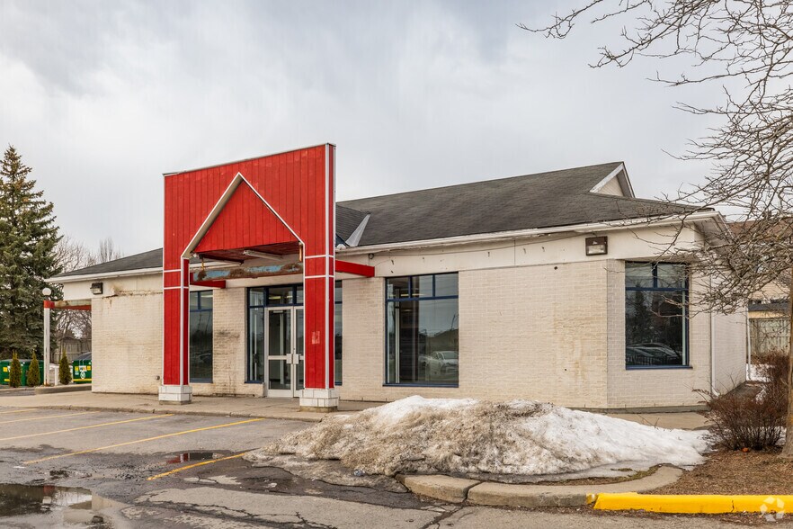 915 Watters Rd, Ottawa, ON à louer - Photo de l’immeuble – Image 2 sur 2