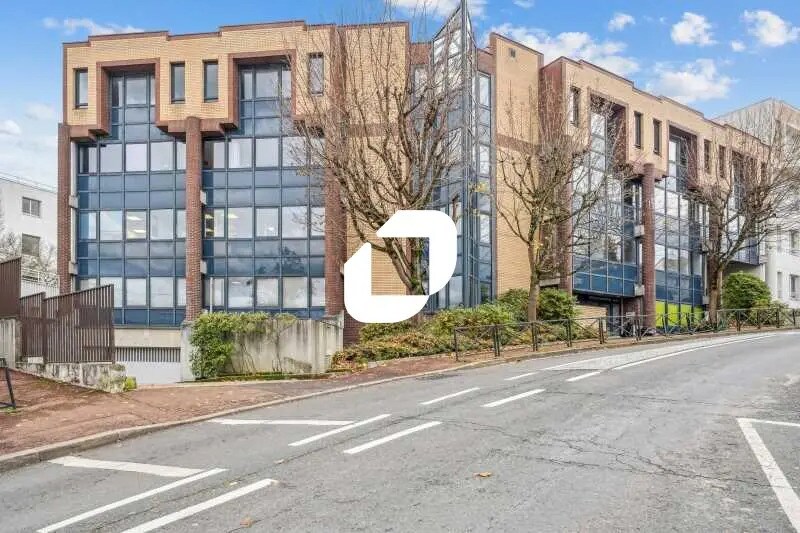 Bureau dans Garches à louer Photo de l’immeuble– Image 1 sur 23