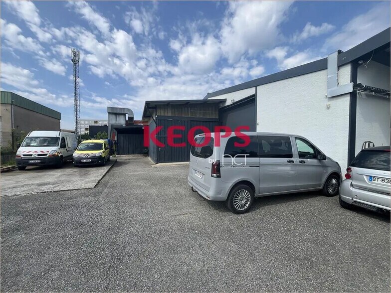 Local d’activités dans Toulouse à louer - Photo de l’immeuble – Image 3 sur 6