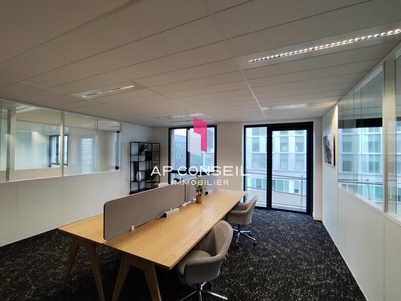 Bureau dans Montigny-le-Bretonneux à vendre - Photo intérieure – Image 3 sur 6