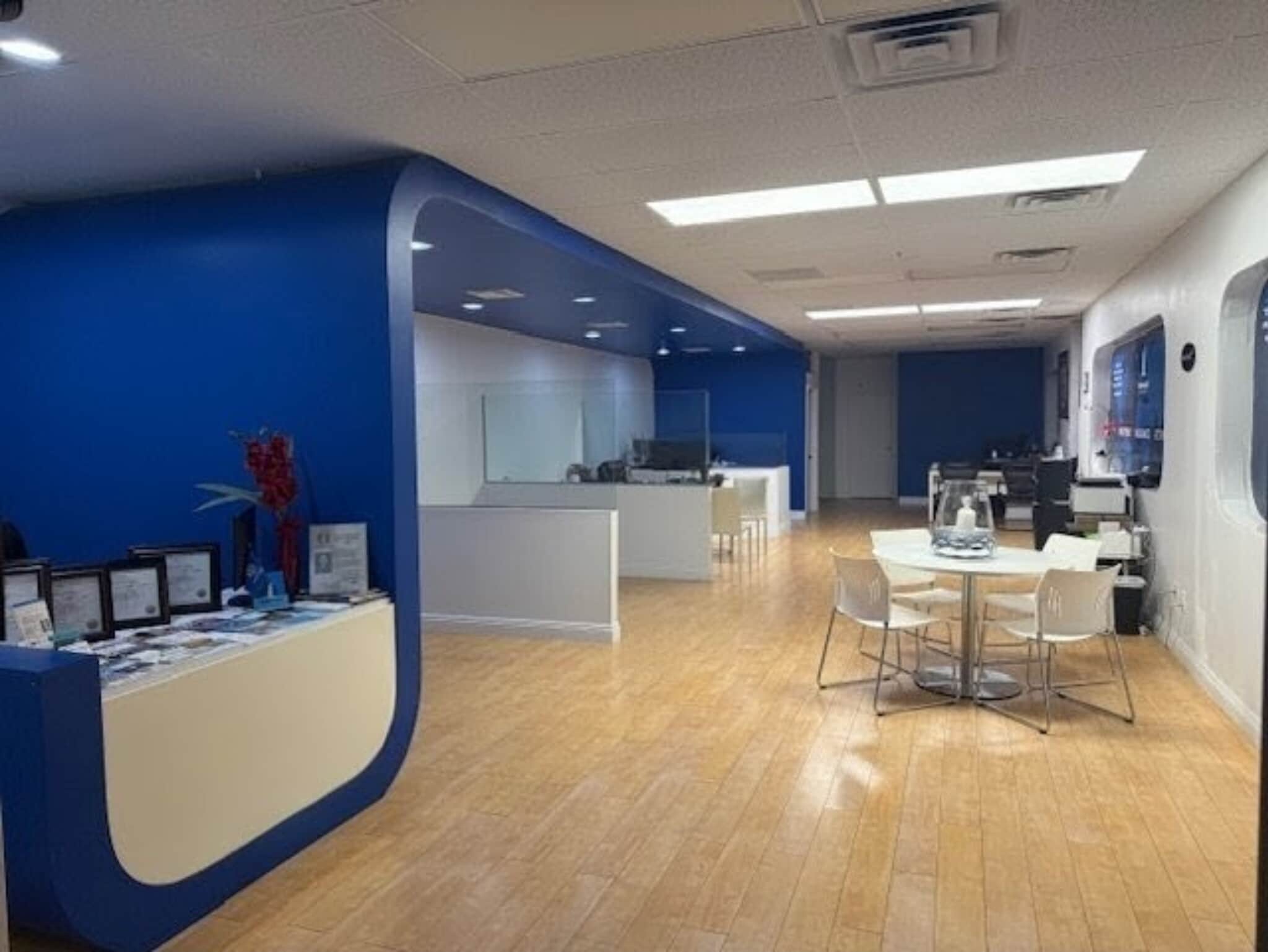 4310-4340 Genesee Ave, San Diego, CA à louer Photo intérieure– Image 1 sur 9