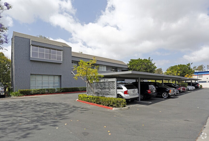 23370 Moulton Pky, Laguna Hills, CA à louer - Photo de l’immeuble – Image 3 sur 7