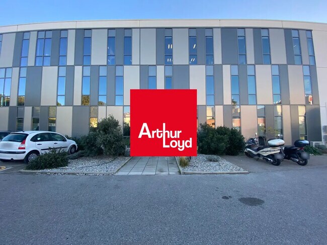 Plus de détails pour Rue Pascal Xavier Coste, Marseille - Bureau à louer