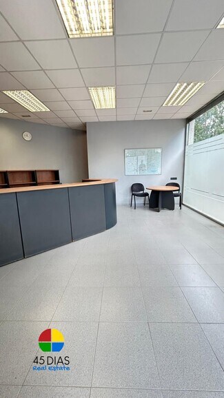 Plus de détails pour Bureau/Local commercial à louer