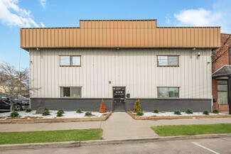 Plus de détails pour 429 W Main St, Patchogue, NY - Local d'activités à louer