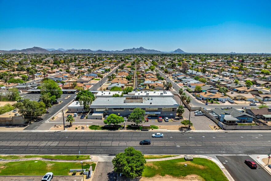 7725 N 43rd Ave, Phoenix, AZ à louer - Photo de l’immeuble – Image 3 sur 5