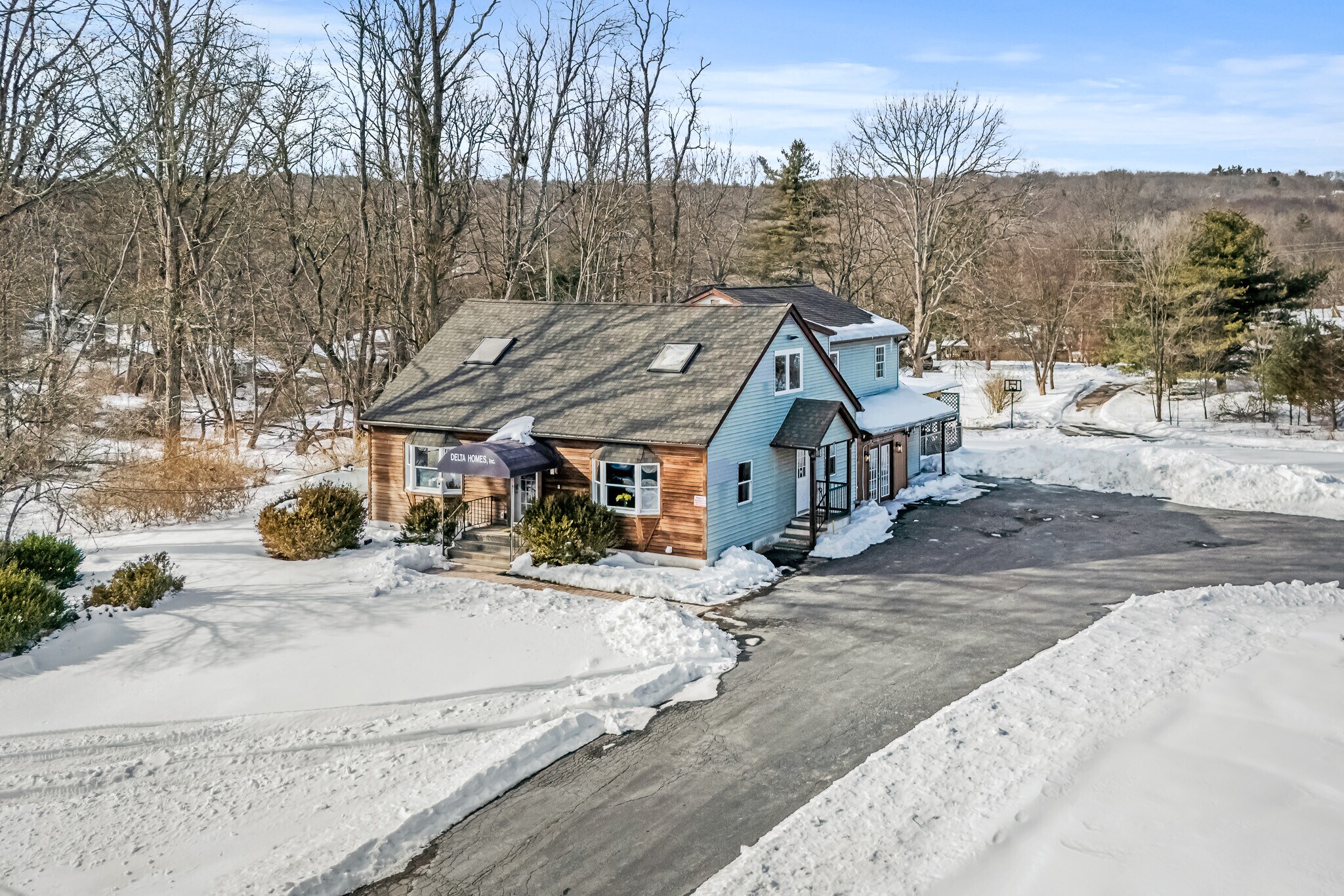 5069 Milford Rd, East Stroudsburg, PA à vendre Photo principale– Image 1 sur 37