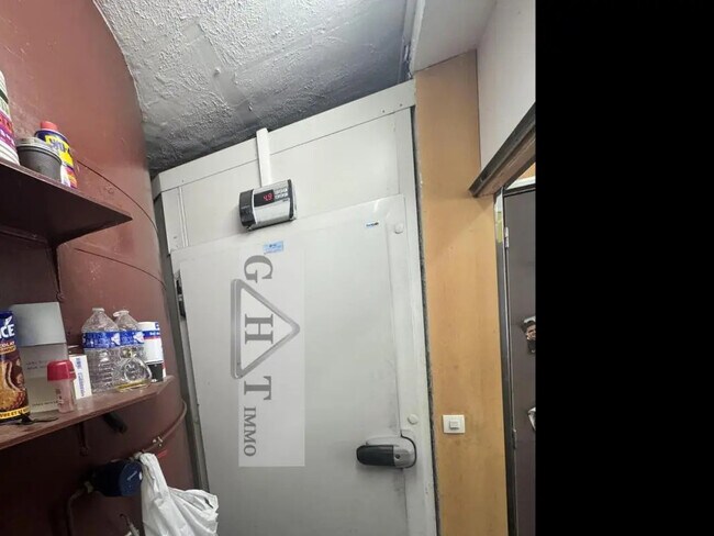 Plus de détails pour Local commercial à louer