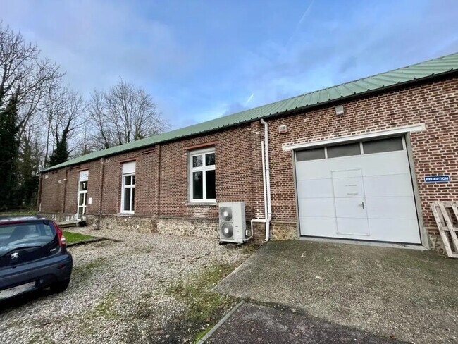 Plus de détails pour Bureau, Local d'activités à louer