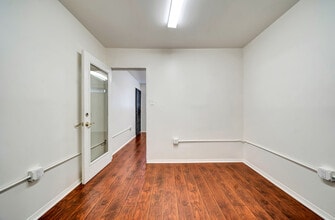 4914 Lankershim Blvd, North Hollywood, CA à louer Photo intérieure– Image 1 sur 10