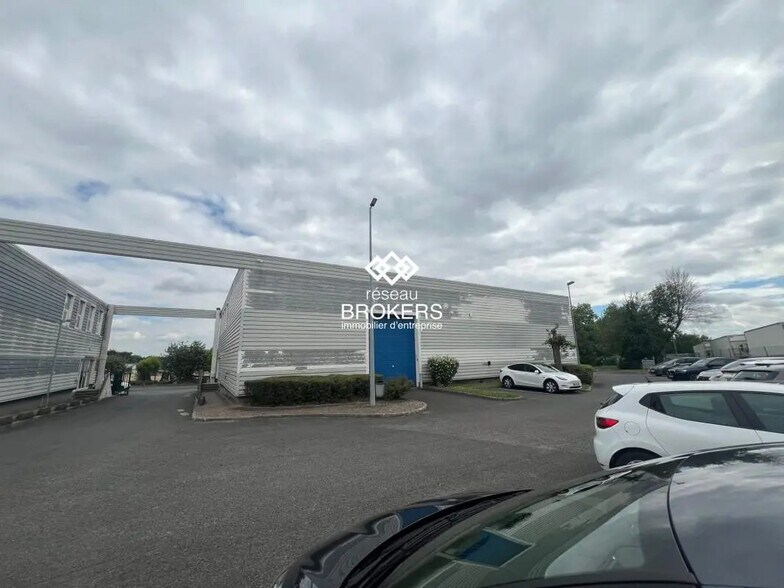 Industriel/Logistique dans Gonesse à vendre - Photo de l’immeuble – Image 1 sur 7