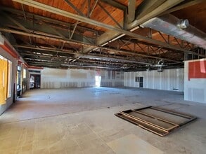 1646-1654 Litchfield Tpke, Woodbridge, CT à louer Photo intérieure– Image 1 sur 1