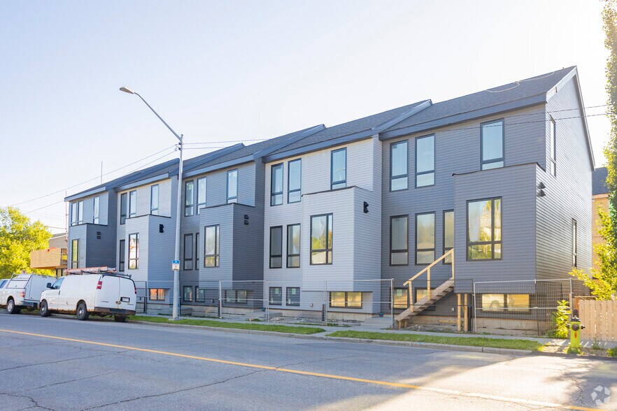 903 17 Av SE, Calgary, AB à louer - Photo de l’immeuble – Image 2 sur 3