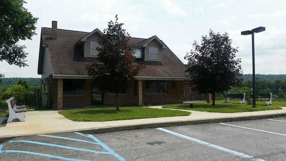 6568 Route 209, Stroudsburg, PA à louer - Photo de l’immeuble – Image 2 sur 29