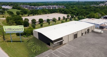 813 Southway Cir, Fort Worth, TX à louer Photo de l’immeuble– Image 2 sur 2