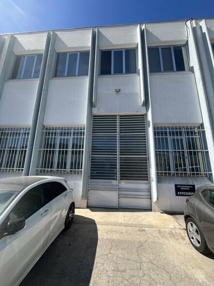 2791 Chemin Saint Bernard, Vallauris à louer - Photo de l’immeuble – Image 2 sur 3