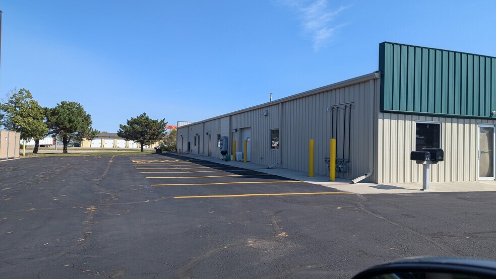 848 S Military Rd, Fond Du Lac, WI à vendre - Photo de l’immeuble – Image 2 sur 8