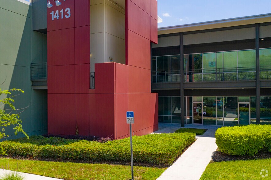 1413 Tech Blvd, Tampa, FL à louer - Photo de l’immeuble – Image 2 sur 8