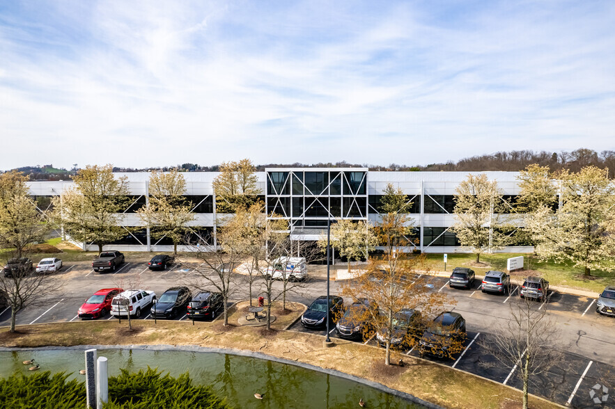 8 Penn Center West, Pittsburgh, PA à louer - Photo de l’immeuble – Image 3 sur 9