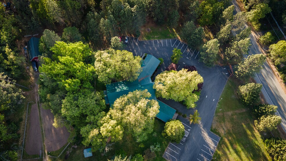 459 Galice Rd, Merlin, OR à vendre - Photo de l’immeuble – Image 3 sur 64
