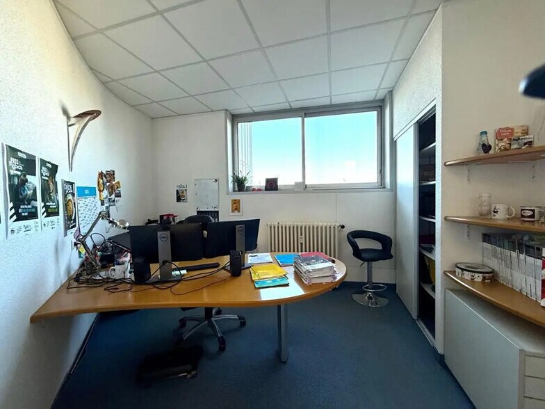 Bureau dans Besançon à vendre - Photo de l’immeuble – Image 2 sur 5