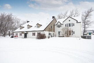 Plus de détails pour 7326 Ch Royal, St-Laurent-de-l'Île-d'Orléans, QC - Local commercial à vendre