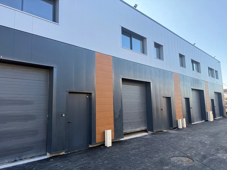 29 Rue Travers Des Champs Guillaume, Cormeilles-en-Parisis à vendre - Photo de l’immeuble – Image 3 sur 4