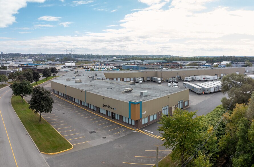 445 Av St Jean Baptiste, Québec, QC à louer - Photo de l’immeuble – Image 2 sur 4