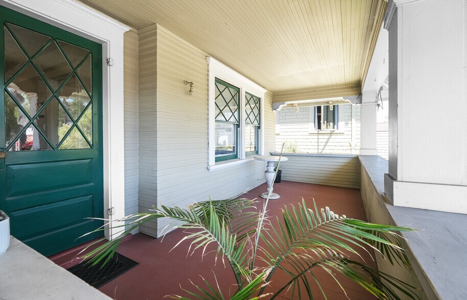 1625 State St, Santa Barbara, CA à louer - Photo de l’immeuble – Image 2 sur 7