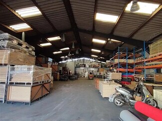 Plus de détails pour Industriel/Logistique à louer