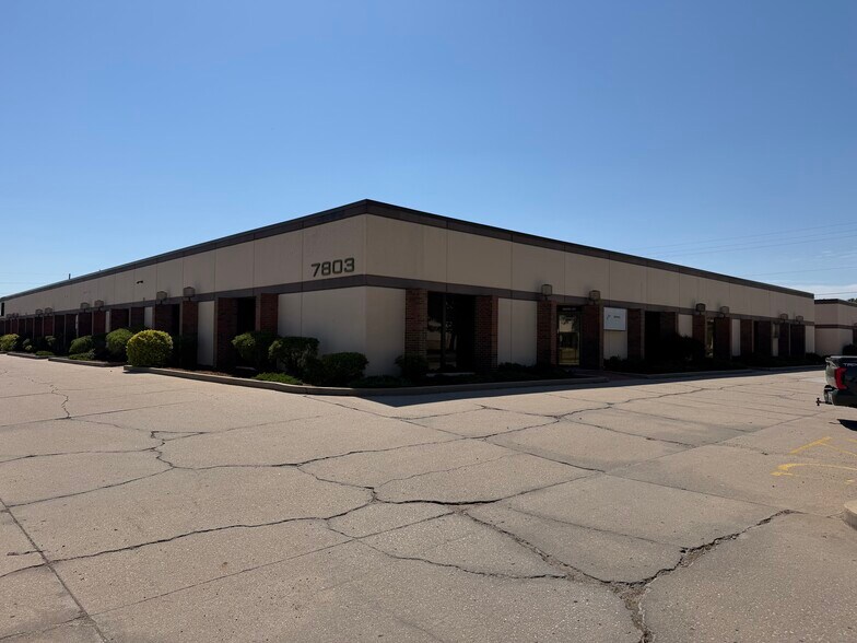 7803 E Osie St, Wichita, KS à louer - Photo de l’immeuble – Image 3 sur 23