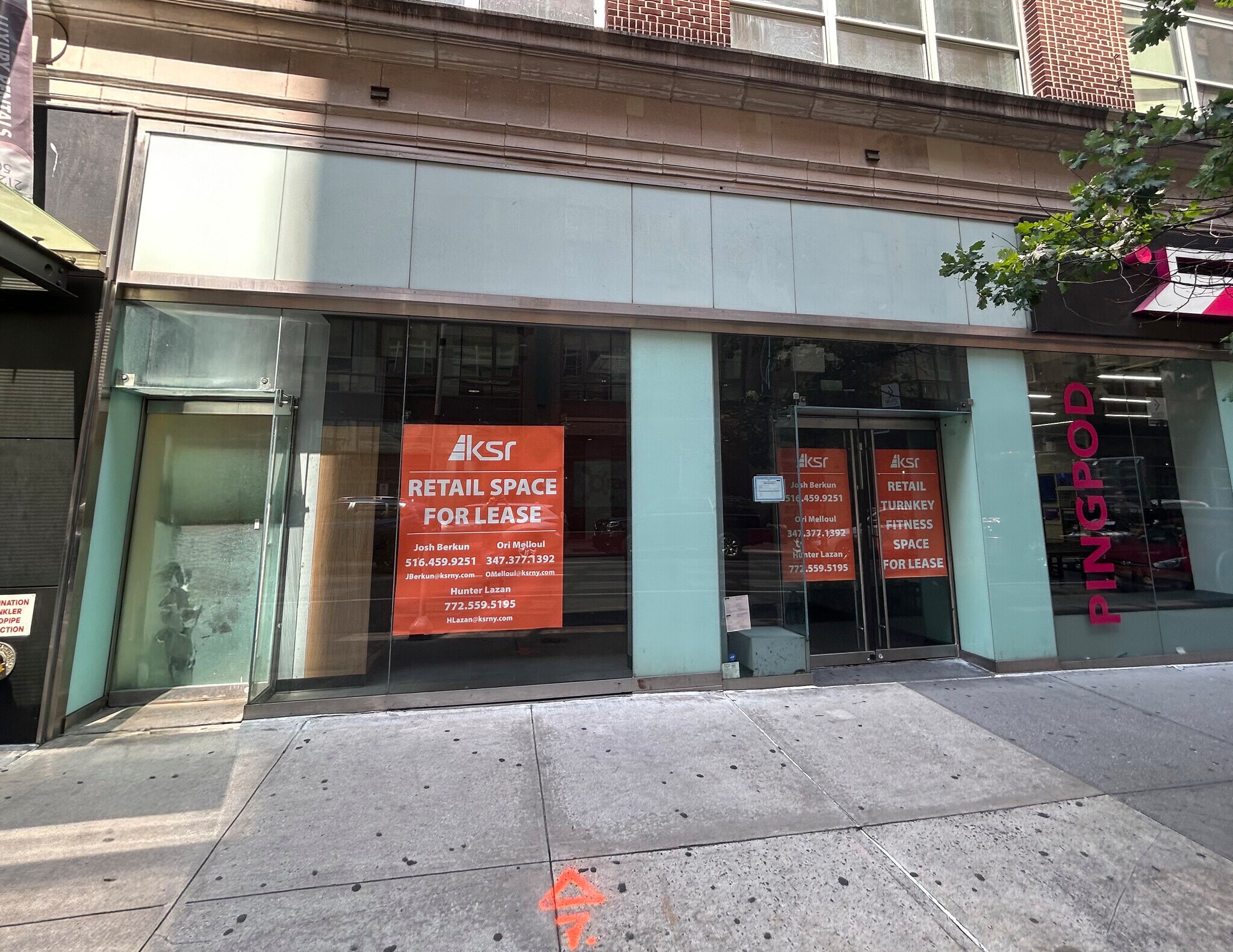 313-321 W 37th St, New York, NY à louer Photo principale– Image 1 sur 10