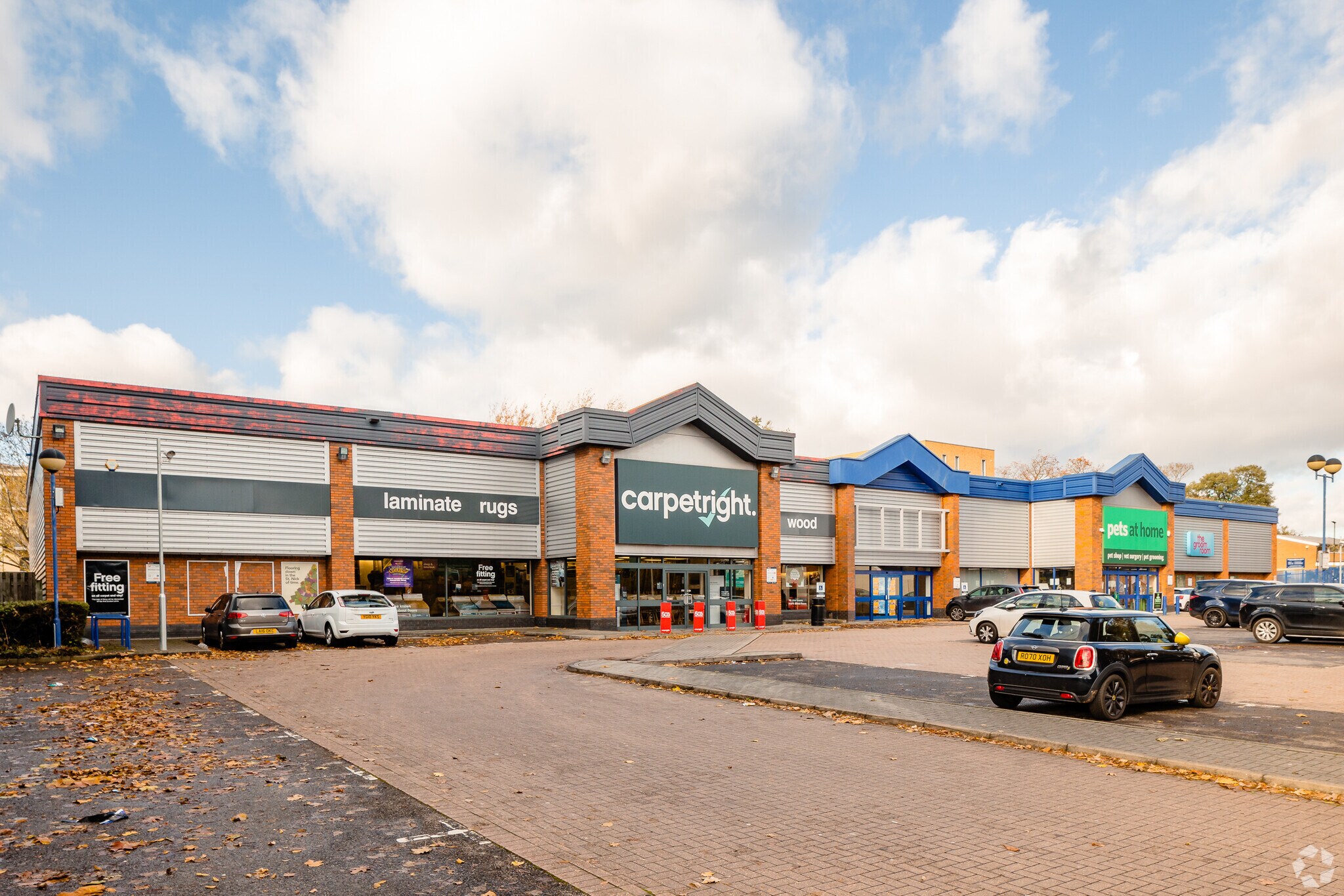High St, Feltham à louer Photo principale– Image 1 sur 7