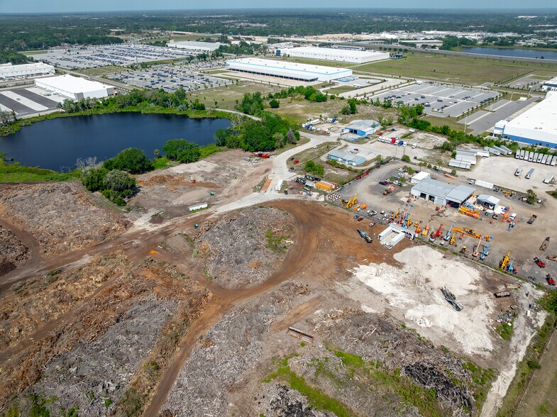 136 Hermit Smith Rd, Apopka, FL à louer - Photo de l’immeuble – Image 3 sur 16