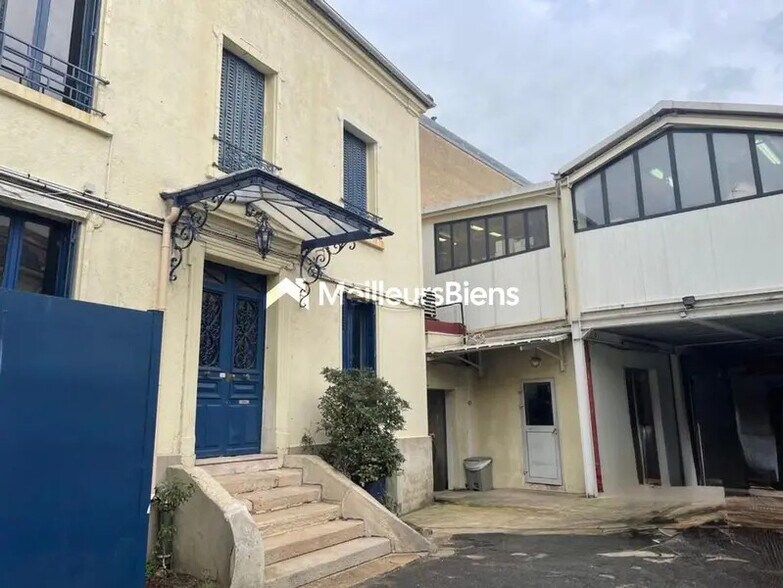Local d'activités dans Montreuil à vendre - Photo de l’immeuble – Image 1 sur 12