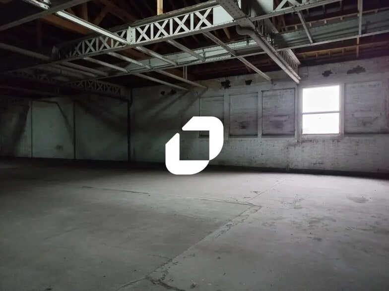 Local d’activités dans Roubaix à louer - Photo de l’immeuble – Image 3 sur 5