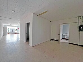 10234 Lincoln Trl, Fairview Heights, IL à louer Photo intérieure– Image 1 sur 2