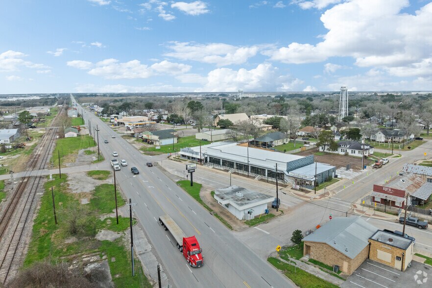 2406 Main St, Waller, TX à louer - Aérien – Image 2 sur 13