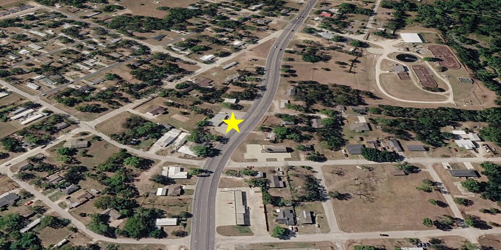 907 W Washington Ave, Navasota, TX à vendre - Photo de l’immeuble – Image 2 sur 3