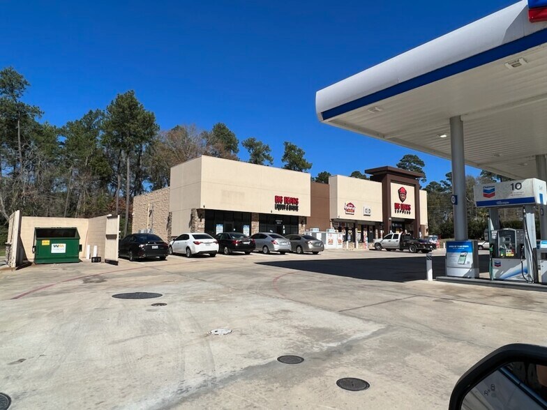 15450 Walden Rd, Montgomery, TX à louer - Photo de l’immeuble – Image 2 sur 6