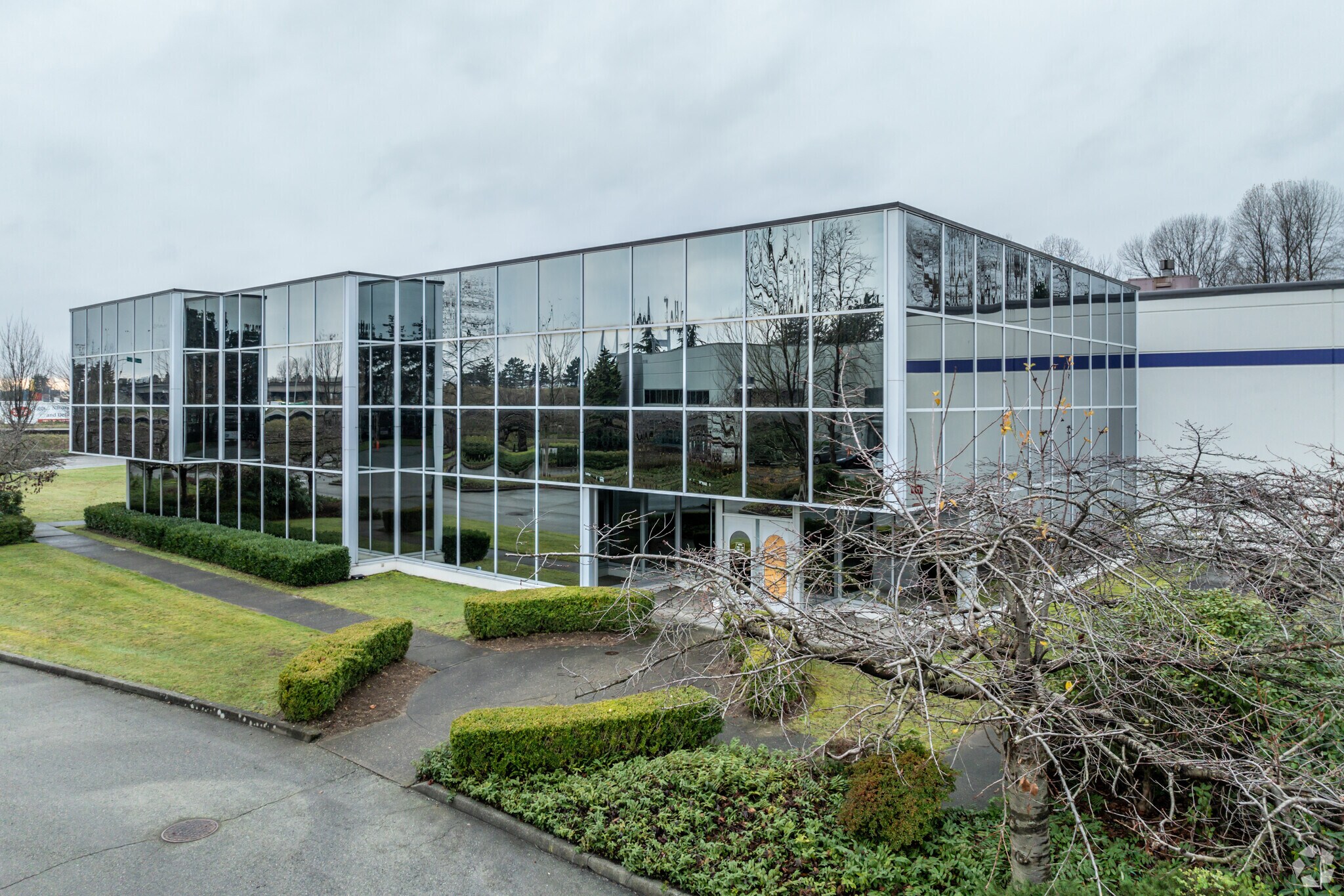 750 Chester Rd, Delta, BC à louer Photo principale– Image 1 sur 5
