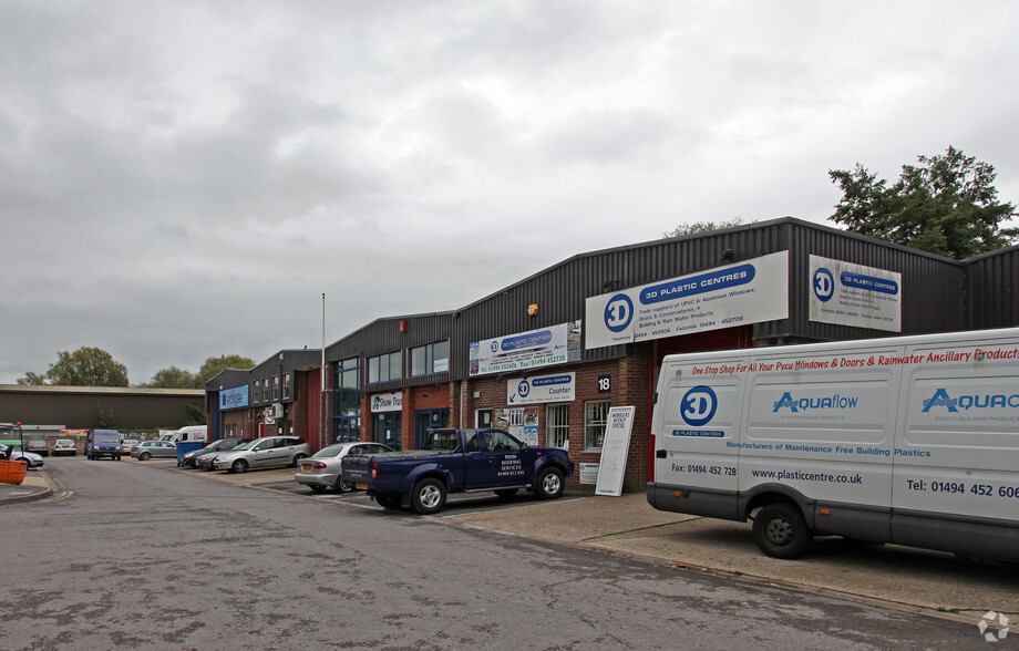 13 London Rd, High Wycombe à louer - Photo principale – Image 1 sur 7