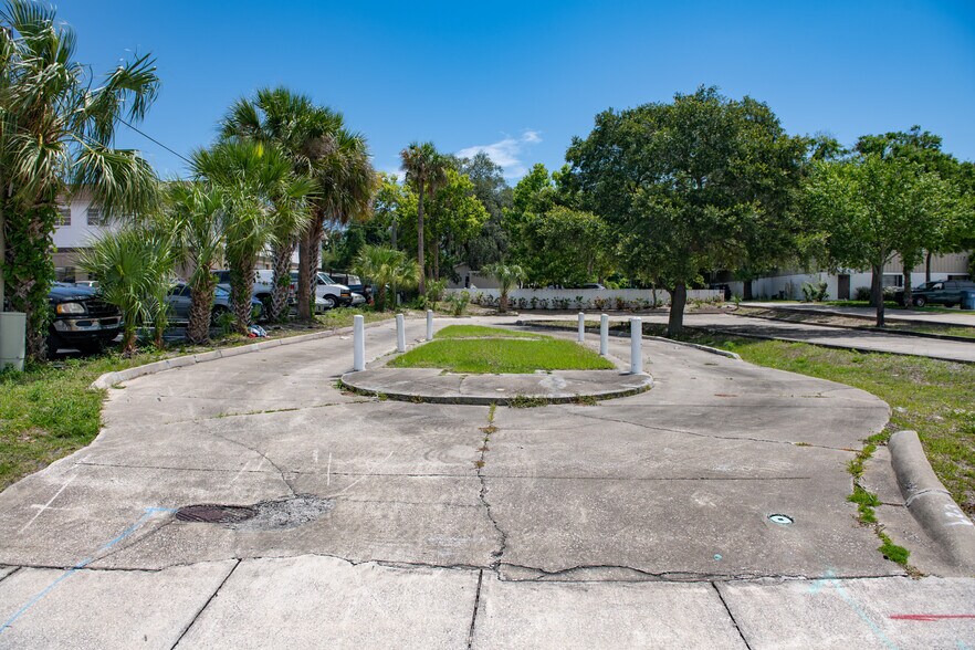 223 Ridgewood Ave, Holly Hill, FL à vendre - Photo de l’immeuble – Image 2 sur 19