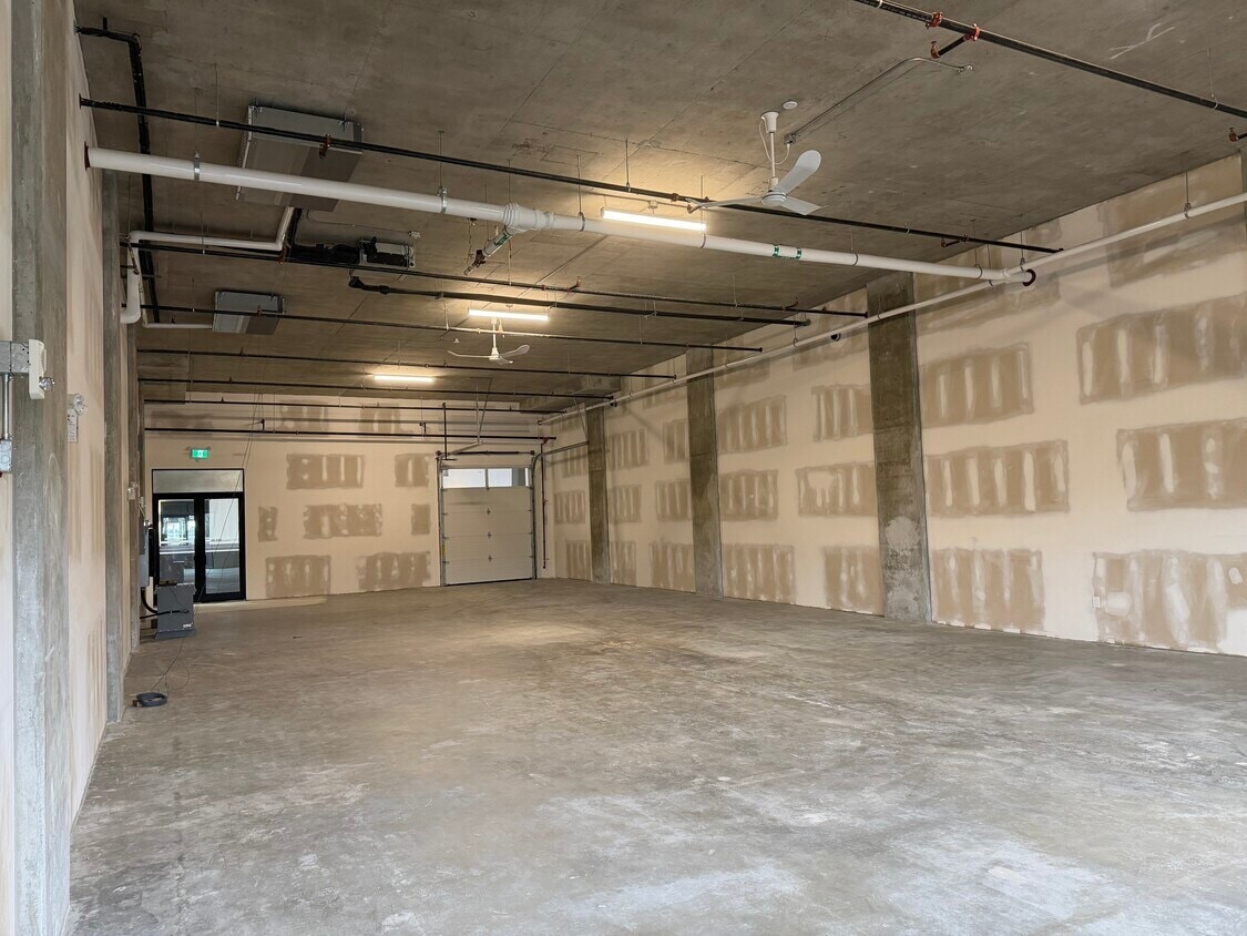 8188 Manitoba St, Vancouver, BC V5X 3A2 - Lot 204 - - Photo intérieure - Image 1 of 3