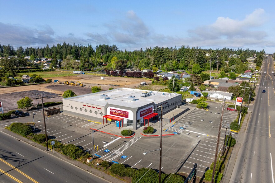2040 Broadway St, North Bend, OR à vendre - Photo de l’immeuble – Image 2 sur 2